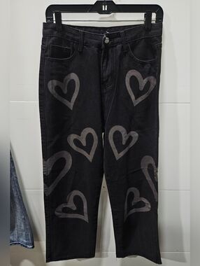 Black Straight-Leg Jeans with Gray Heart Print Size Large Nwt Streetweart Alt